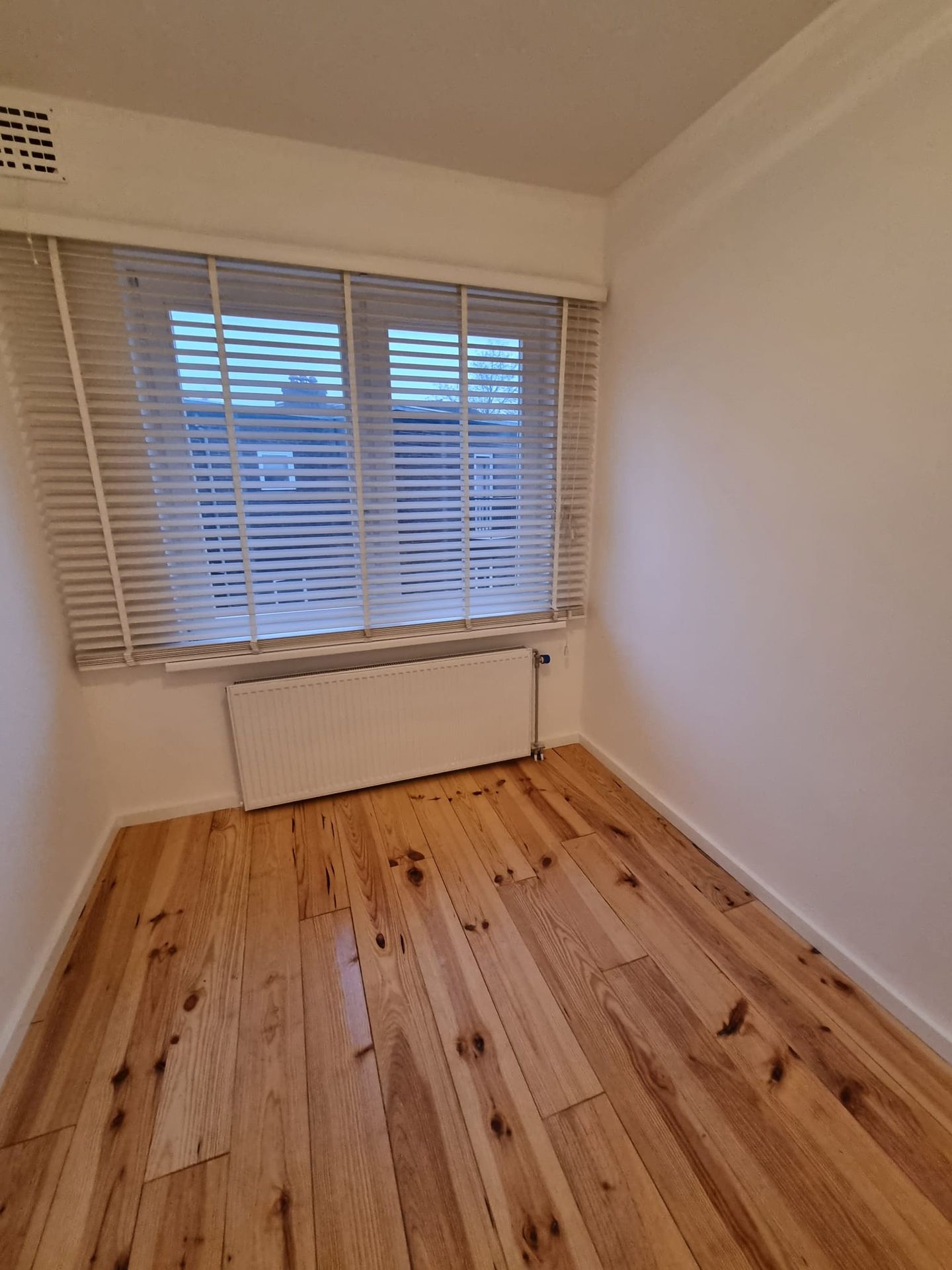 Photo 19 of Teding van Berkhoutstraat 23-II