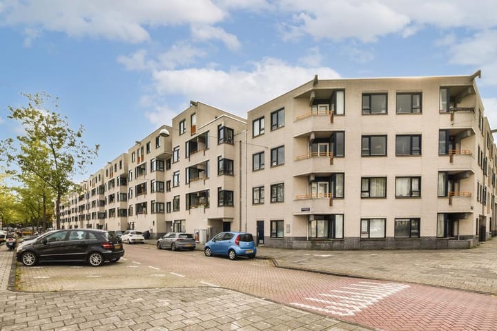 Photo 4 of Barbusselaan 214