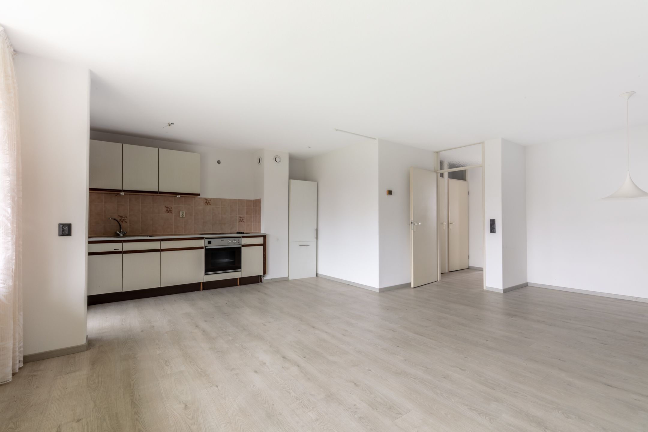 Photo 9 of Bugel 114