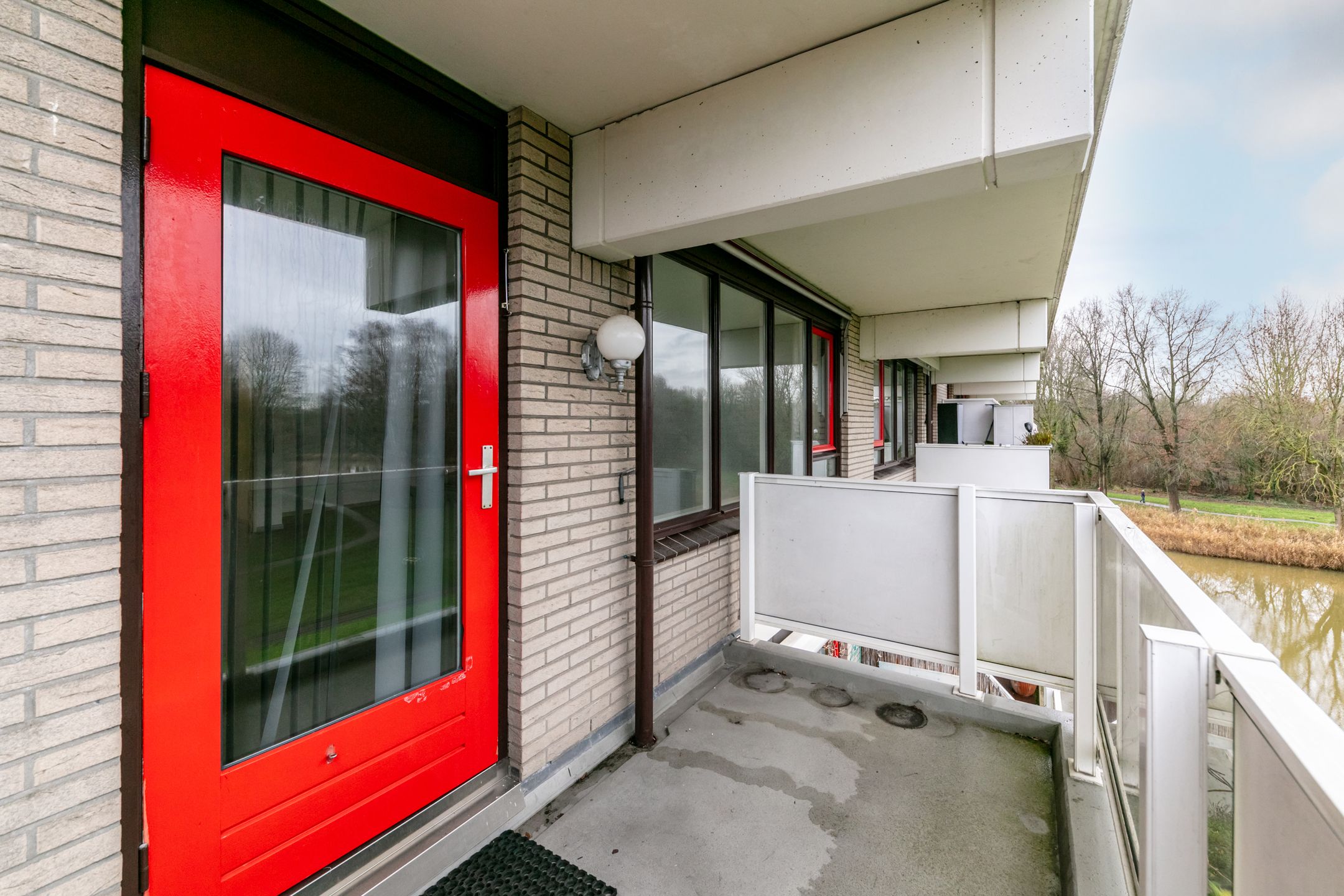 Photo 12 of Bugel 114