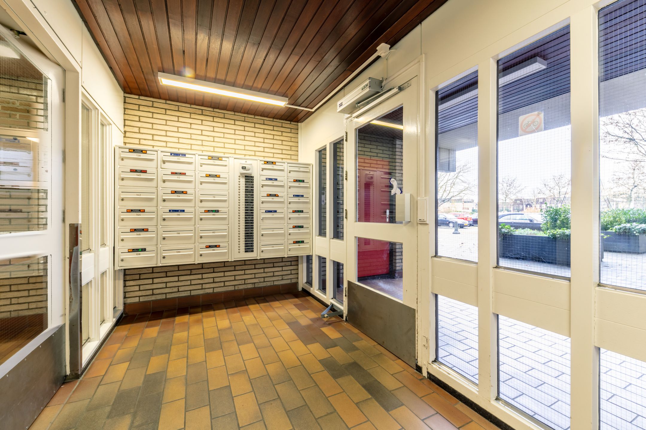 Photo 24 of Bugel 114