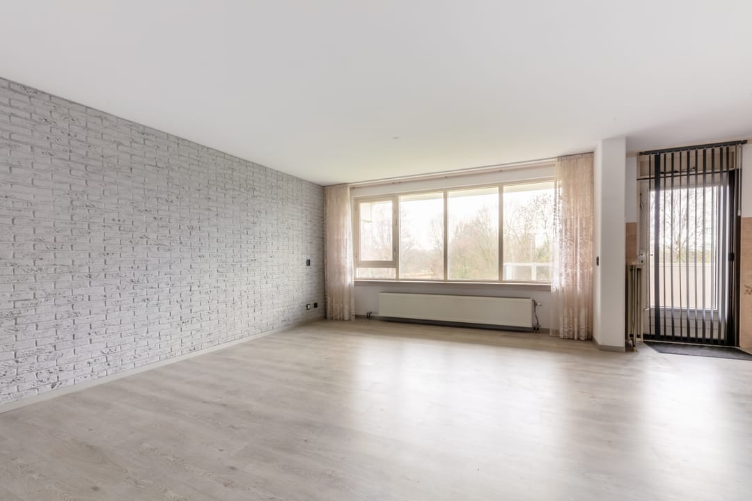 Photo 8 of Bugel 114