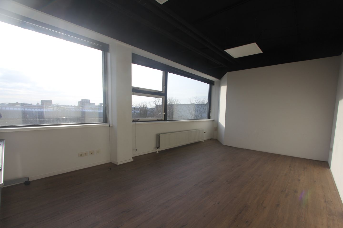 View photo 1 of Oudeweg 8