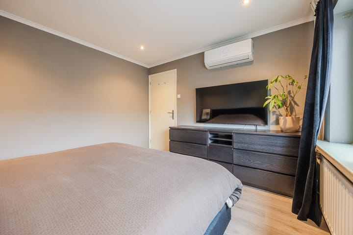 Foto 28 van van Galenstraat 8