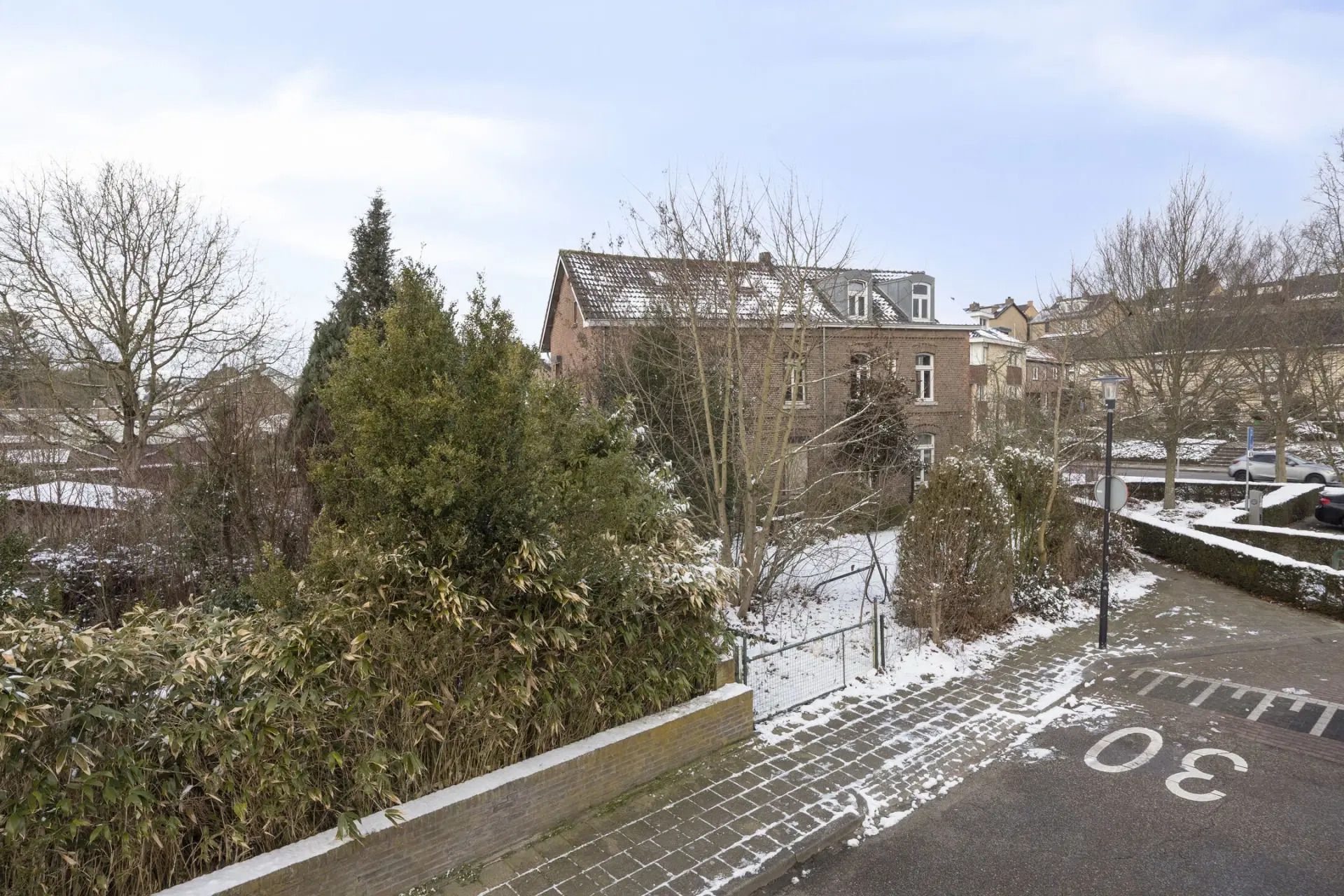 Foto 3 van Dr. Poelsplein 18