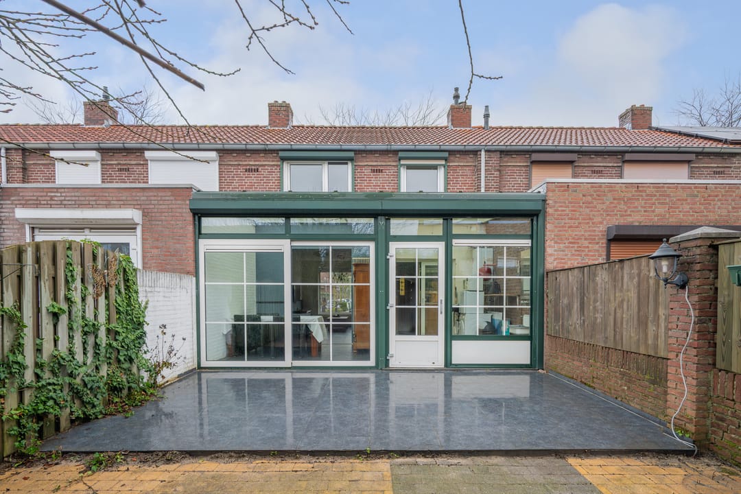 Foto 22 van van Wevelickhovenstraat 40