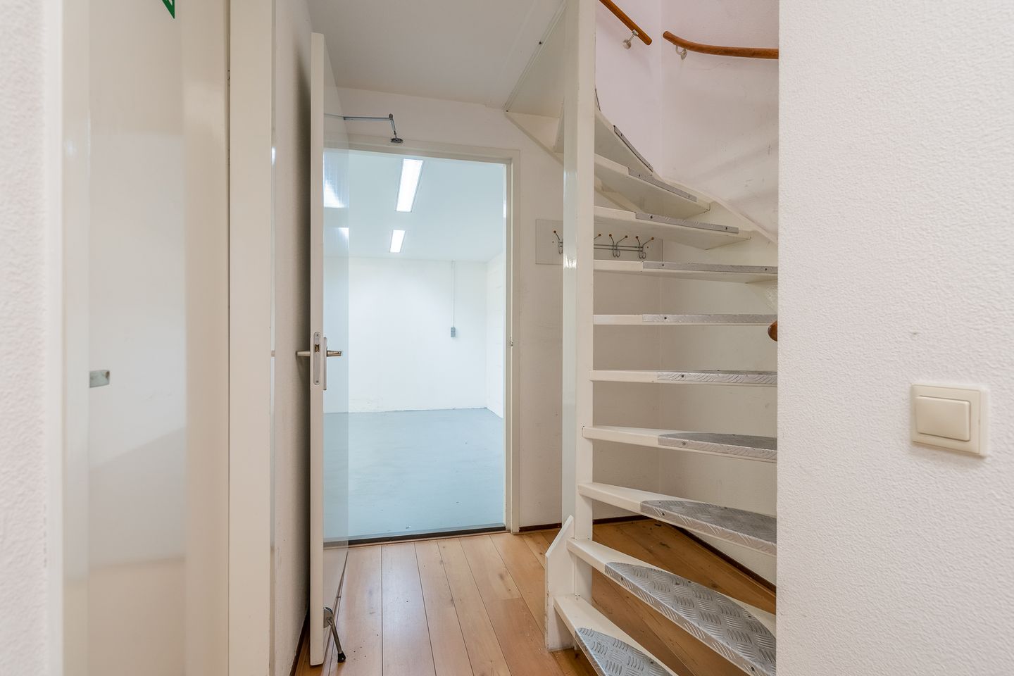 Bekijk foto 5 van Hydrograaf 3