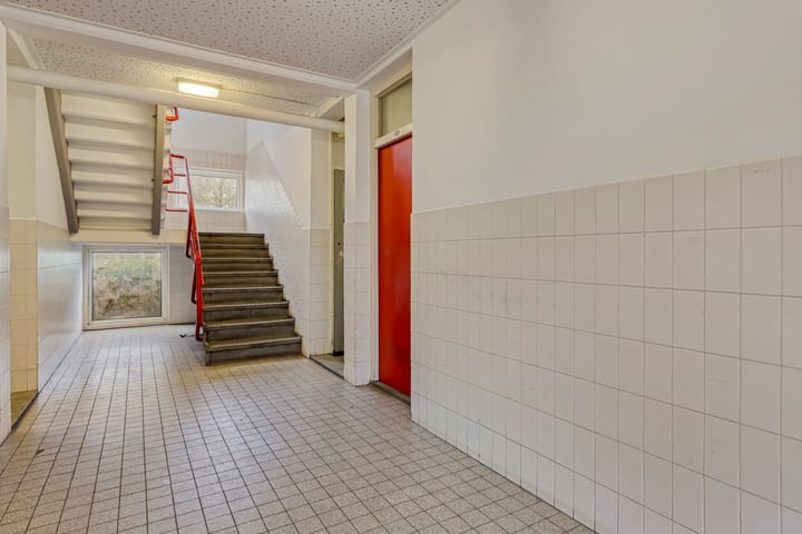 Photo 16 of Jan van Zutphenstraat 27