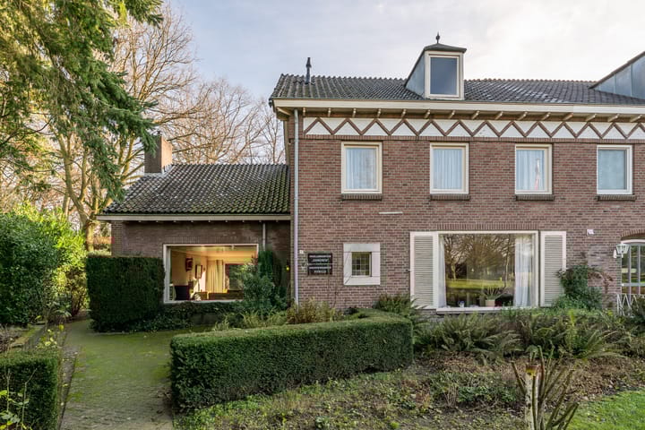 Photo 5 of Julianapark 4