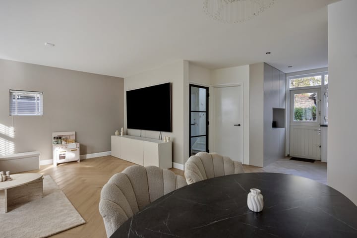 Photo 5 of Burgemeester van Roosmalenstraat 29