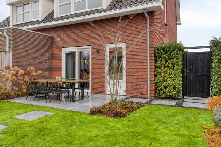 Foto 35 van Koningin Maximahof 50