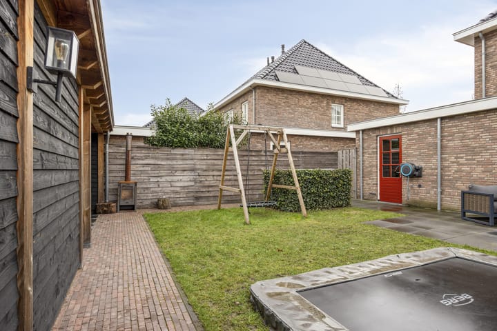 Foto 44 van Meester A Datemalaan 45