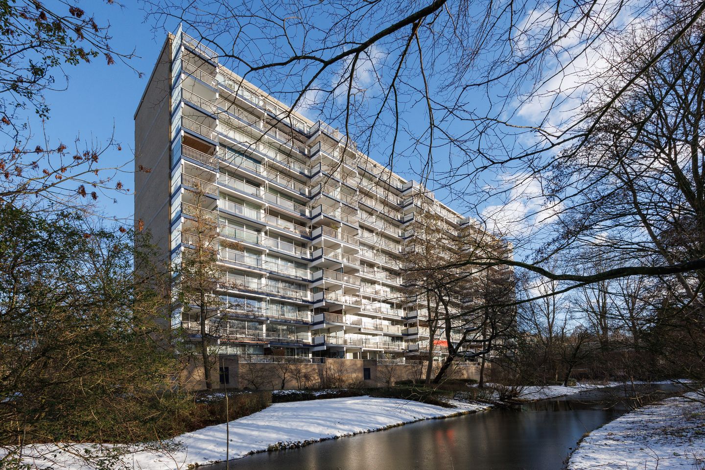 Foto 1 van Adama van Scheltemaplein 43