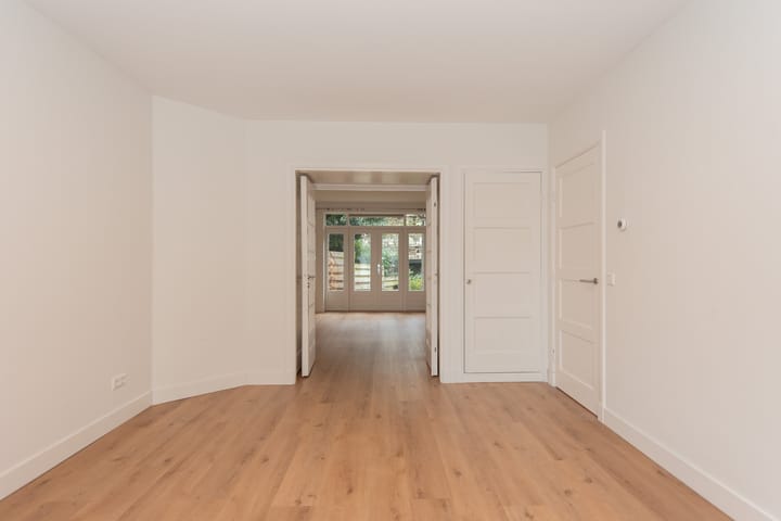 Photo 5 of Europaplein 97