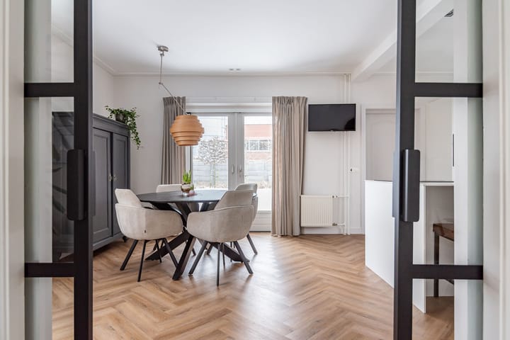 Photo 12 of Burg Haverkampstraat 15