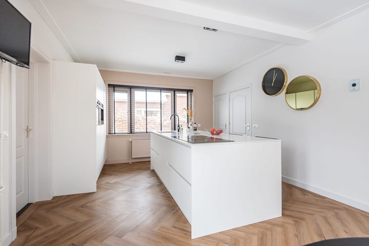 Photo 14 of Burg Haverkampstraat 15