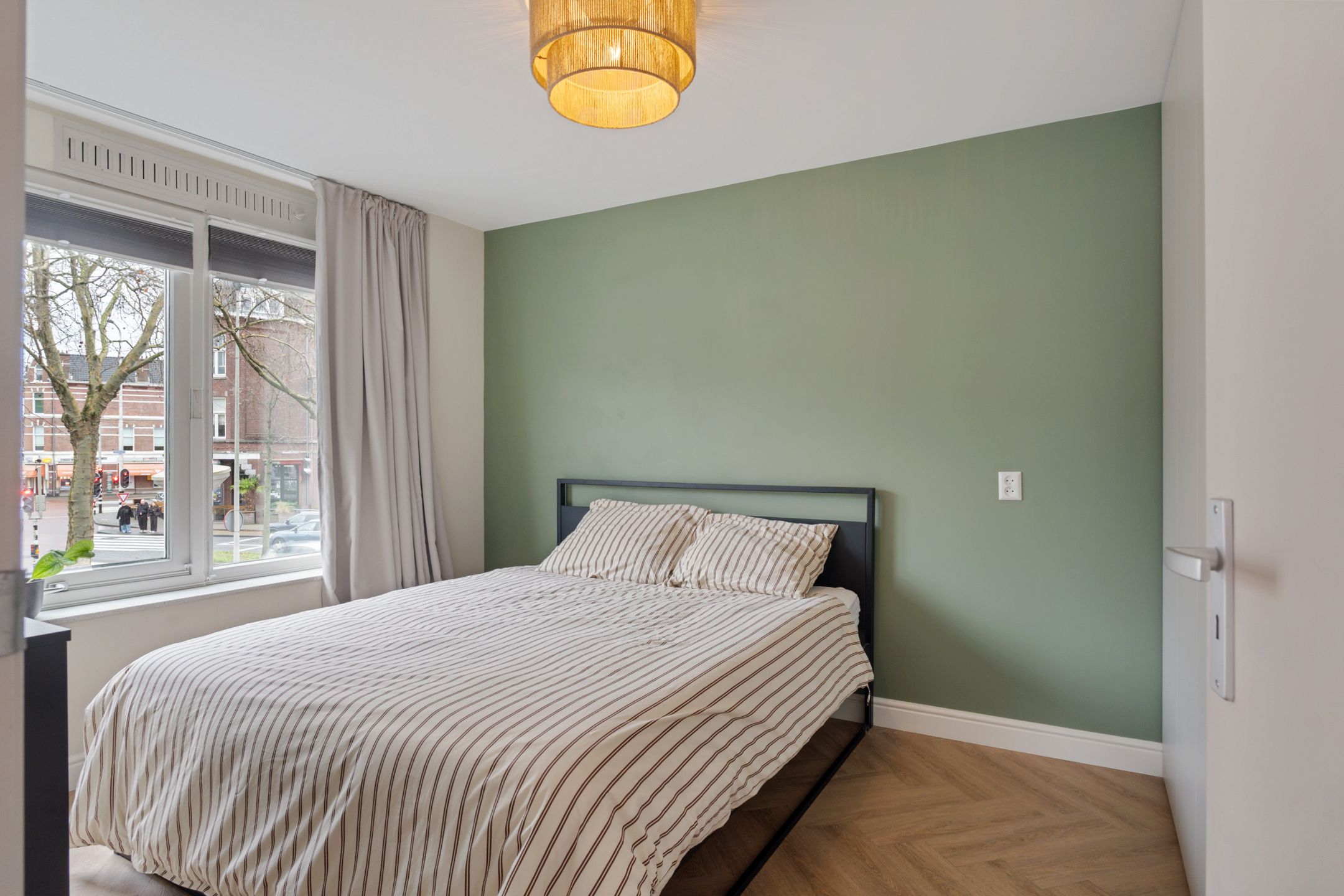 Foto 3 van Valkenbosplein 17-E