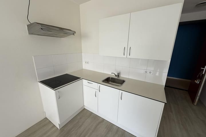 Foto 10 van August Allebéplein 612