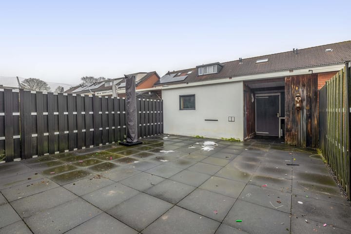 Photo 33 of Van Broekhuisenstraat 6