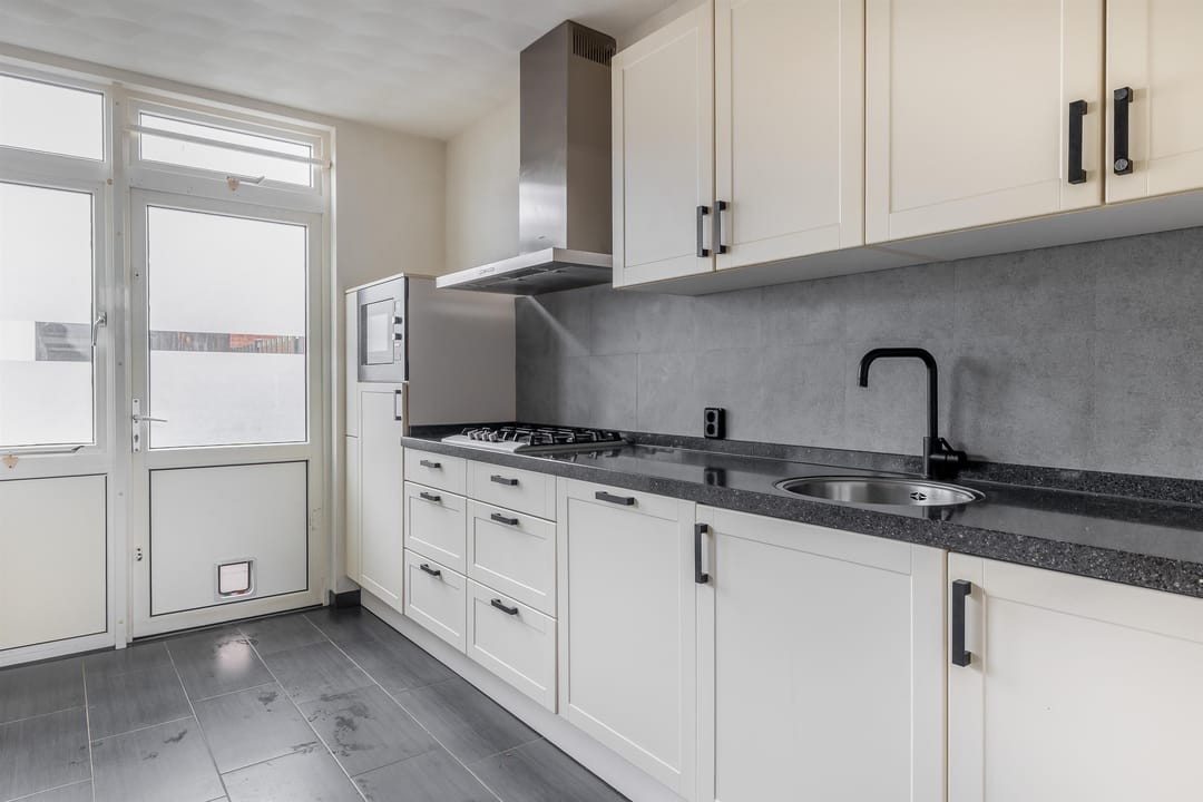 Foto 8 van Van Broekhuisenstraat 6