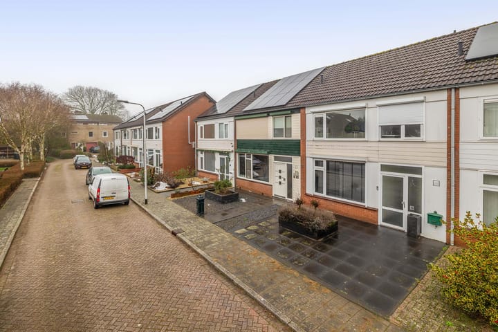 Photo 35 of Van Broekhuisenstraat 6