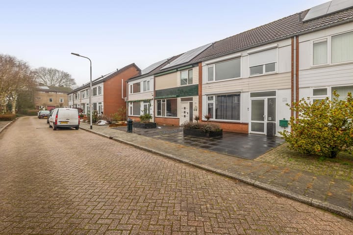 Photo 36 of Van Broekhuisenstraat 6