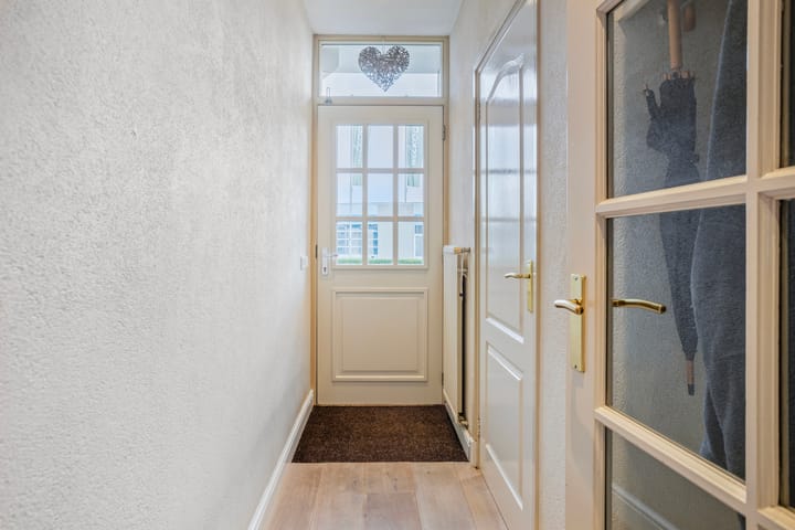 Photo 4 of Leenderweg 8