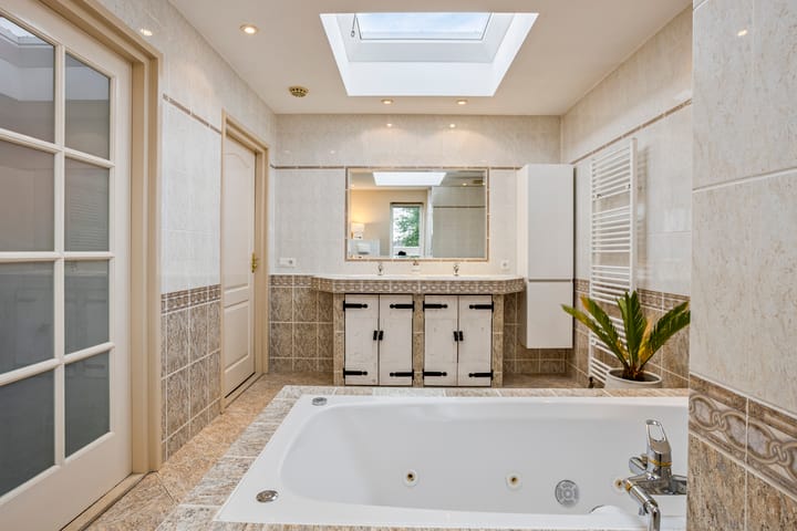 Foto 23 van Leenderweg 8