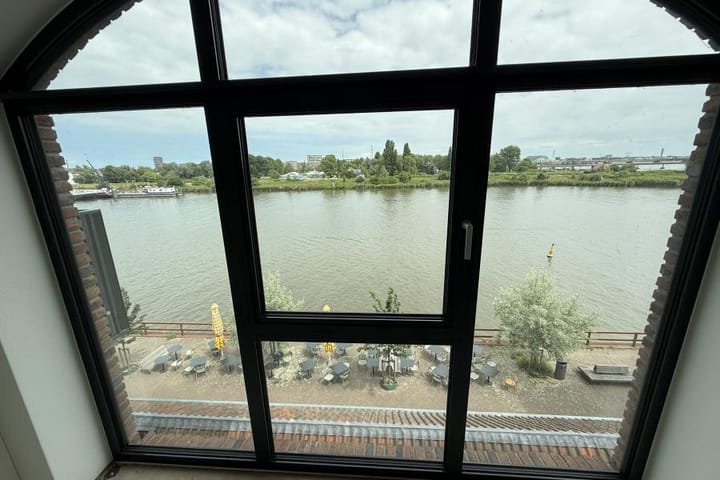 Photo 2 of Pantograafstraat 15