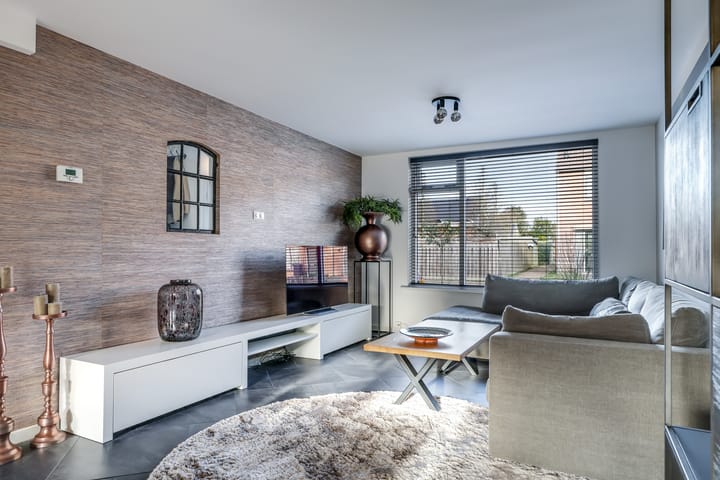 Foto 17 van Leliestraat 8