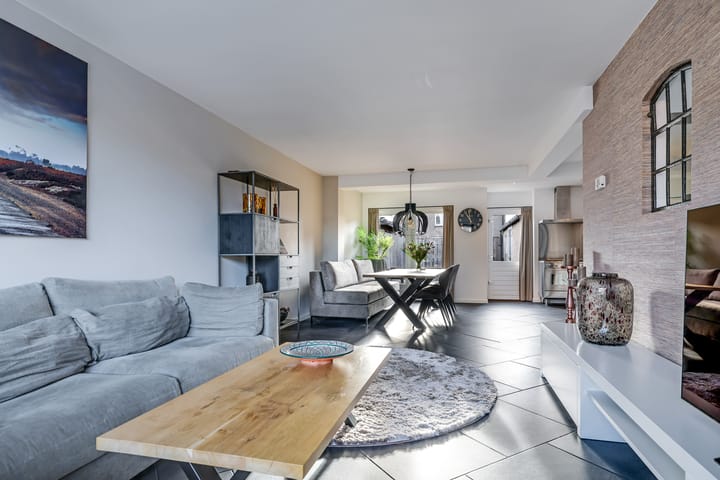 Foto 19 van Leliestraat 8