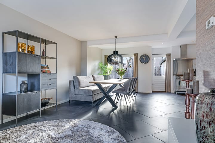 Foto 20 van Leliestraat 8