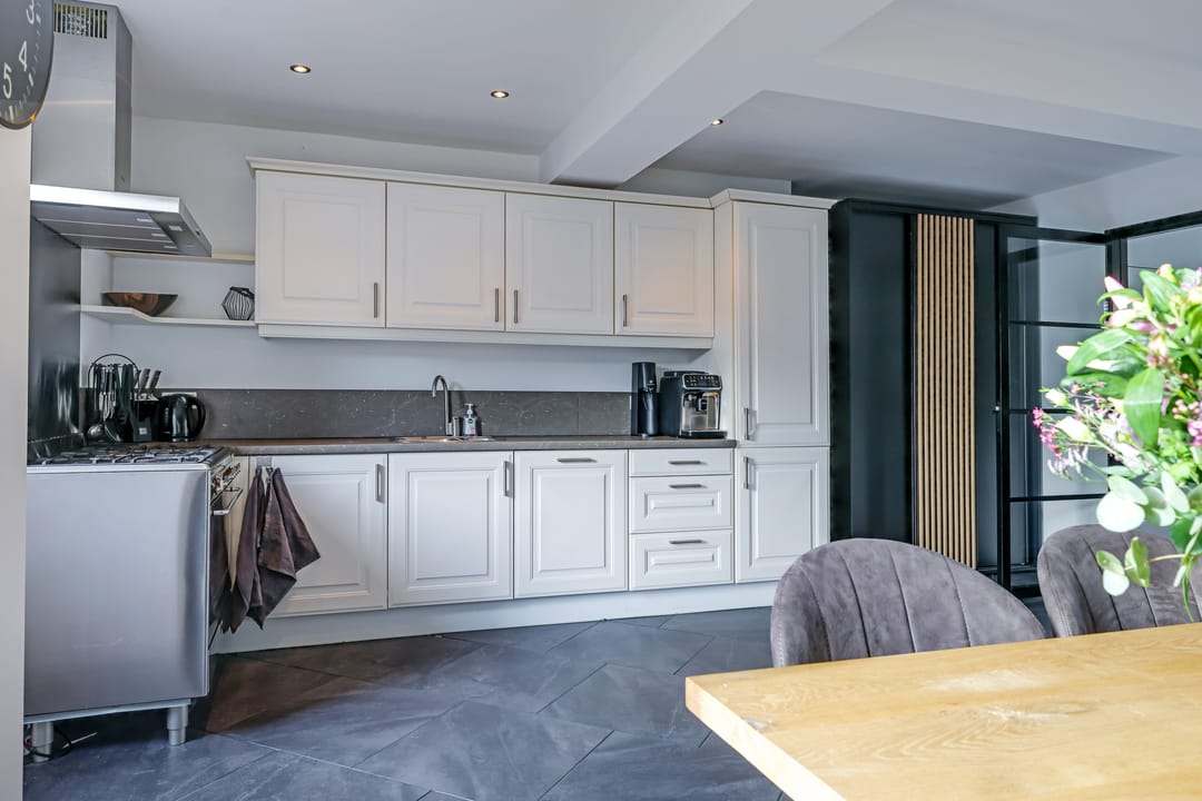 Foto 23 van Leliestraat 8