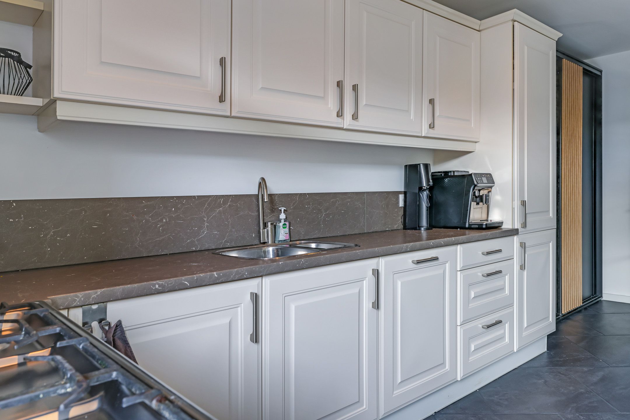 Foto 27 van Leliestraat 8