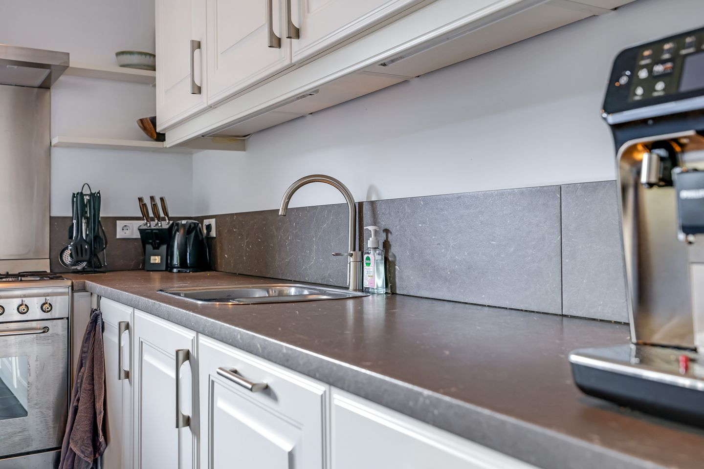 Foto 25 van Leliestraat 8