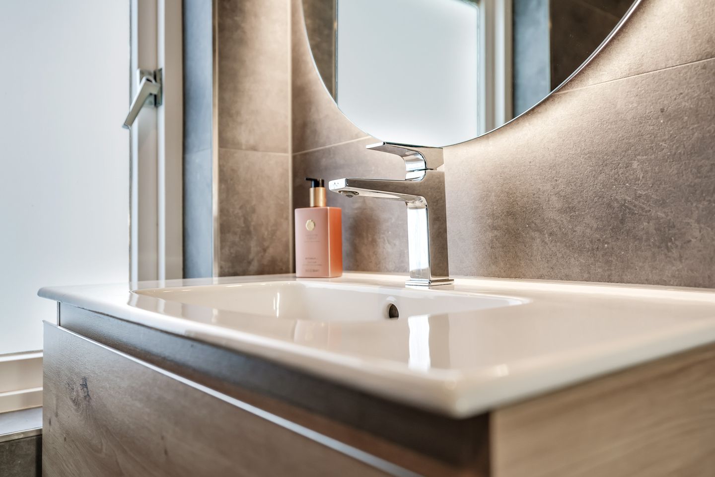 Foto 35 van Leliestraat 8