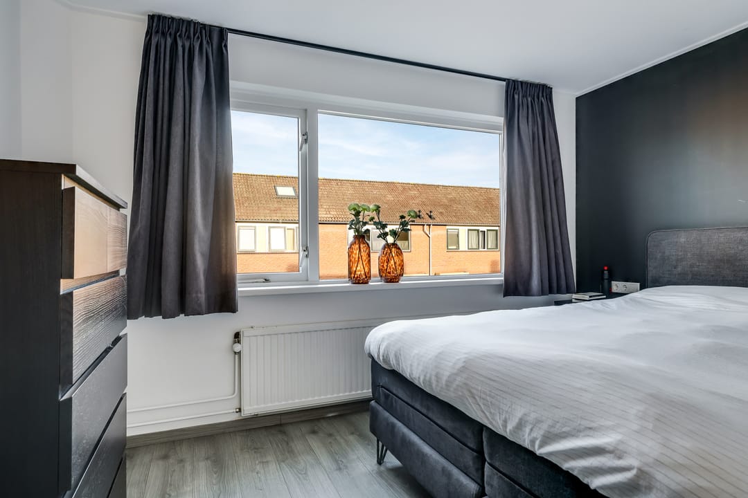 Foto 32 van Leliestraat 8