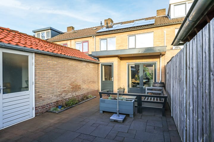 Foto 53 van Leliestraat 8