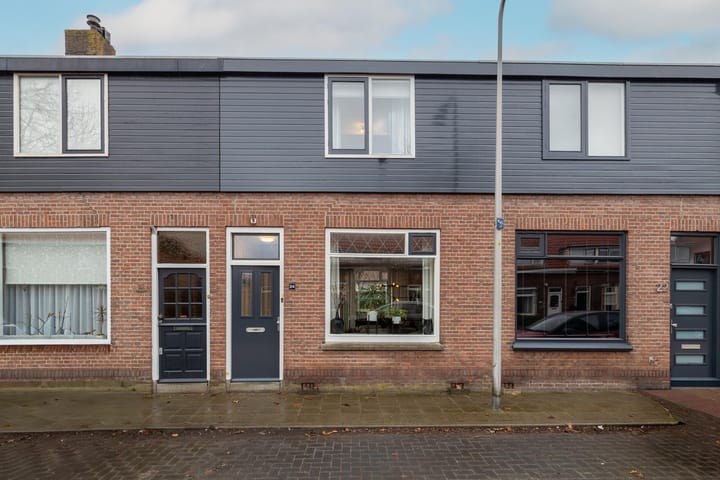 Emmastraat 24