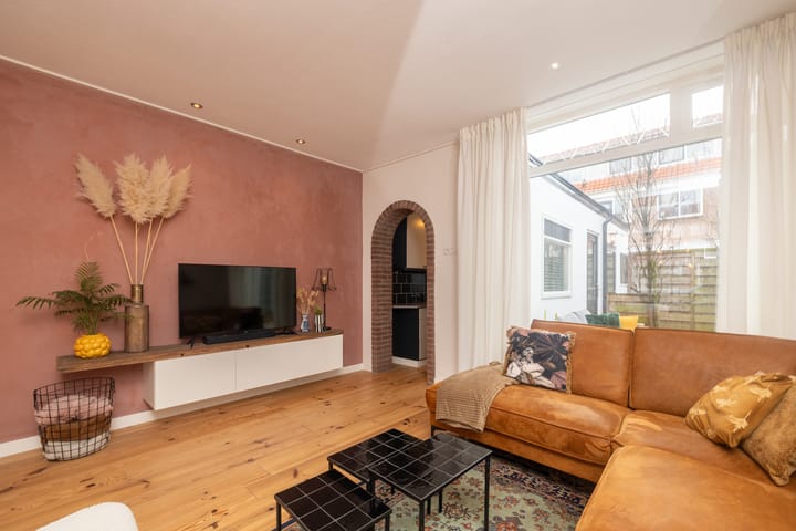 Foto 9 van Emmastraat 24