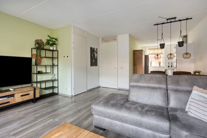 Foto 16 van Knelisroos 17