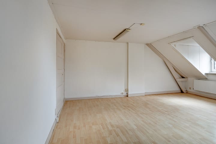 Photo 25 of Burg. Dijckmeesterweg 5-1