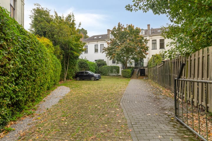 Photo 45 of Burg. Dijckmeesterweg 5-1