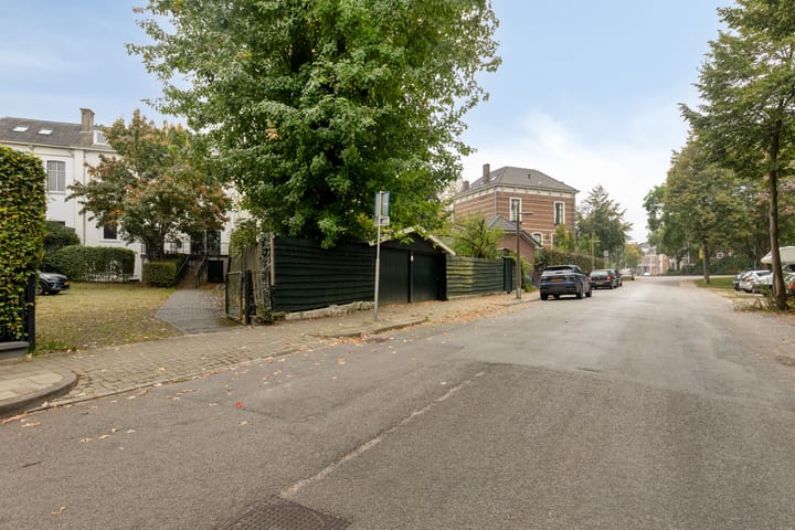 Photo 47 of Burg. Dijckmeesterweg 5-1