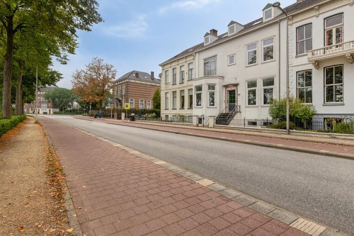 Photo 50 of Burg. Dijckmeesterweg 5-1