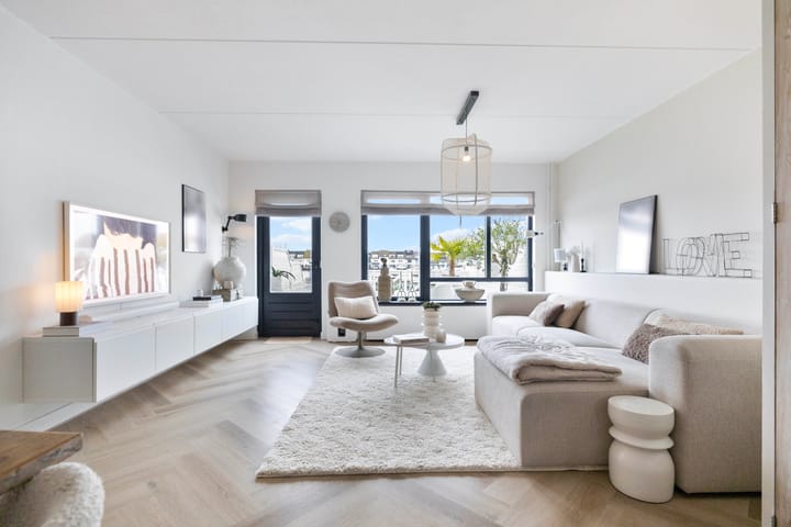 Photo 11 of Pluto 162