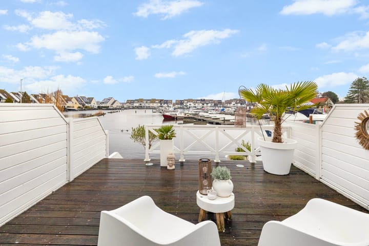 Photo 4 of Pluto 162