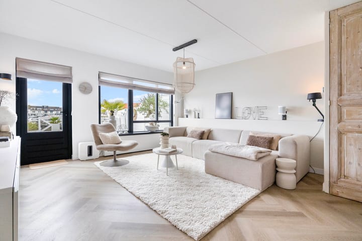 Photo 13 of Pluto 162