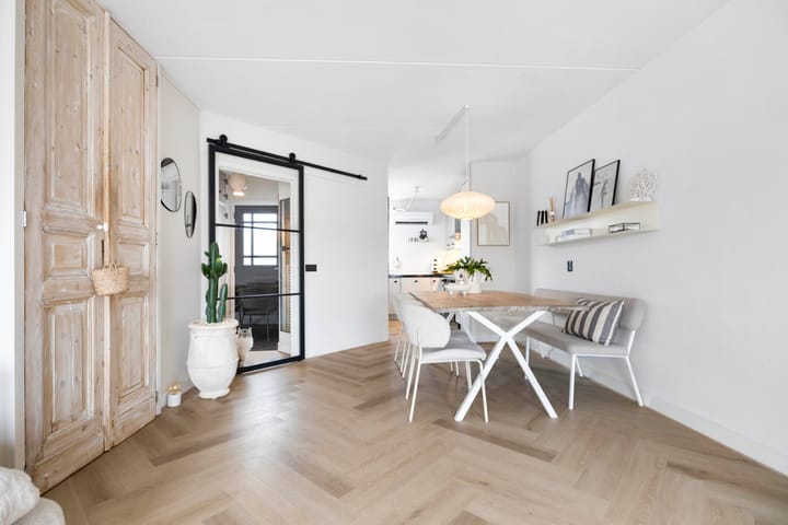 Photo 17 of Pluto 162