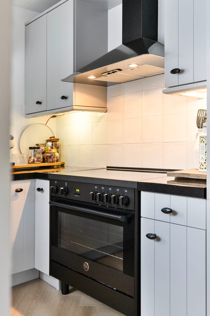 Photo 19 of Pluto 162